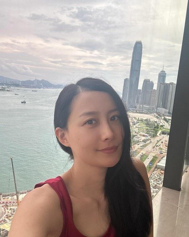 43歲陳法拉罕見曬娃！帶女兒露營烤棉花糖，二婚嫁法國帥哥超幸福