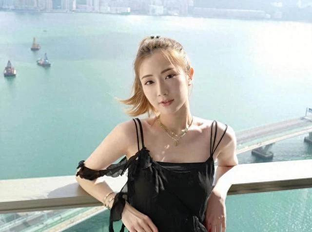 TVB知名女星宣布年底結婚，美夢成真嫁入豪門，明年約滿坐等離巢