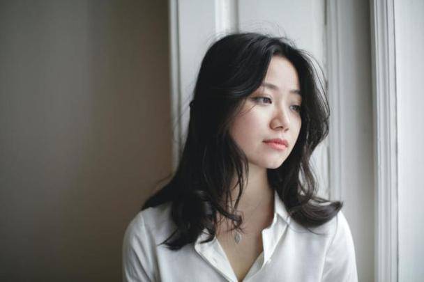 一個中年女人,把你當「情人」的4種表現
