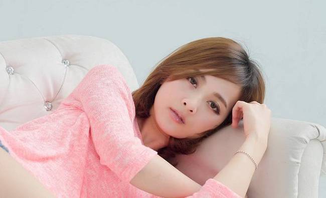 一個中年女人,把你當「情人」的4種表現