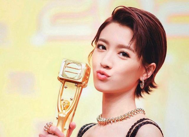恭喜!TVB視后蔡思貝空降周星馳劇組,加入電影《女足》做女配角