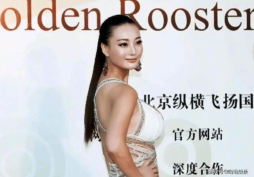 中國胸圍最大的10位女明星排行榜，第一名胸圍高達95cm！