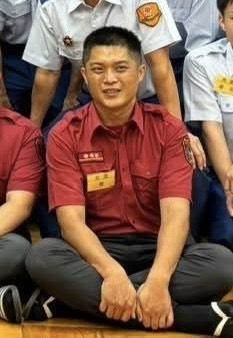 快訊/基隆大火2死4傷！小隊長3次衝火場「把面罩給了她」英勇殉職