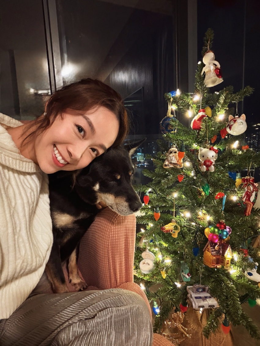 前TVB女星去現場看世界盃,曾因出軌事件和TVB解約,婚後低調生活