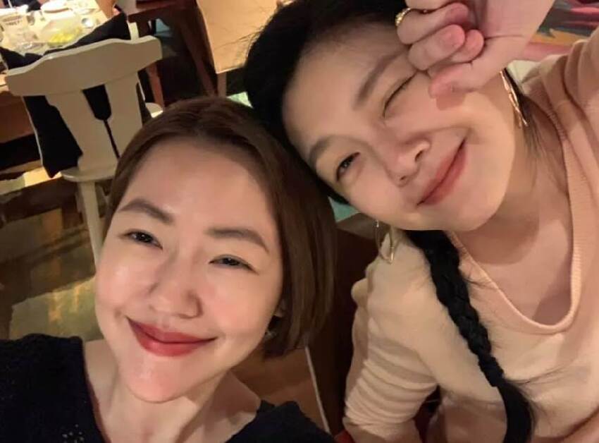 挖出19年前結婚舊照！小S驚覺「大S全程用心做一事」當眾「對許雅鈞出手」網全看哭：太有愛