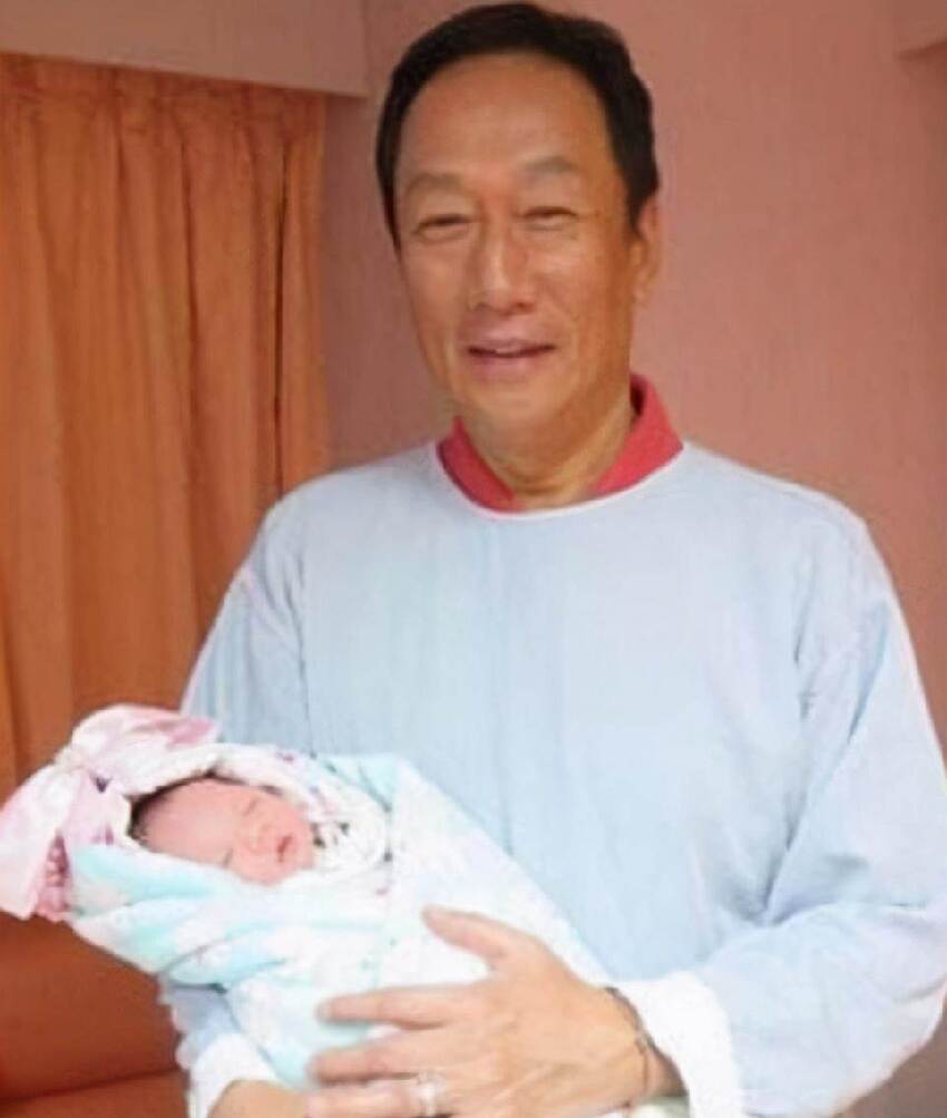 永遠比不上亡妻！郭臺銘小24歲嬌妻「1500億沒份分」每年生日「只送玫瑰花」：她真的不愛錢