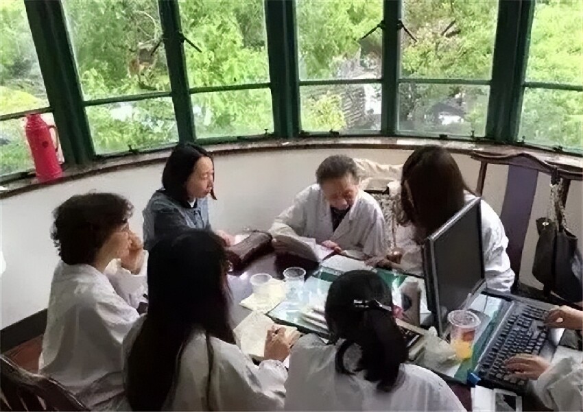 百歲女國醫！今101歲「頭髮依舊茂盛」身體好思維靈敏　養生秘訣很簡單：兩樣東西「絕對不碰」