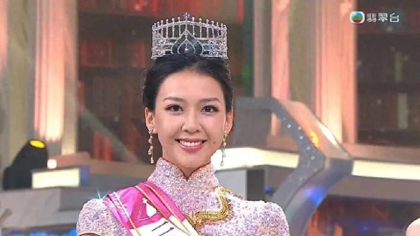 24歲港姐亞軍宣布港大碩士畢業，孝順女回廣州為媽媽慶生