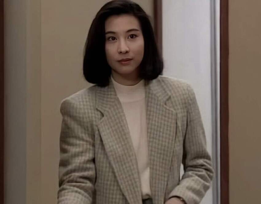 TVB「處境劇女王」拍戲遭揩油，吻戲對方突然伸舌頭，結婚多年堅持丁克