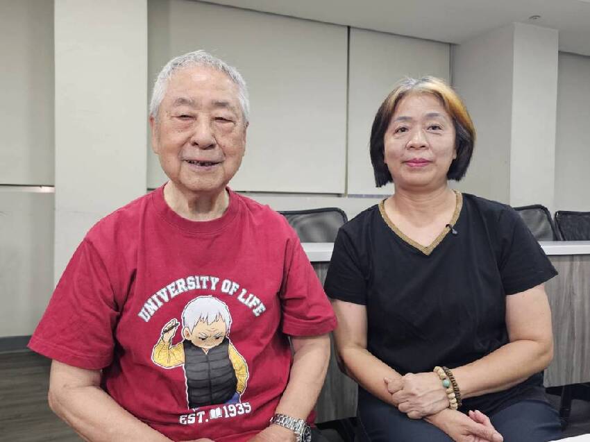 住院還在寫作業！92歲資深主播「碩士畢業了」　學到老「平均成績驚人」教授都傻住