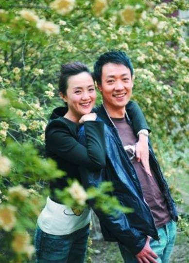 他們戲里戲外都是夫妻, 結婚多年恩愛如初, 堪稱娛樂圈愛情模範