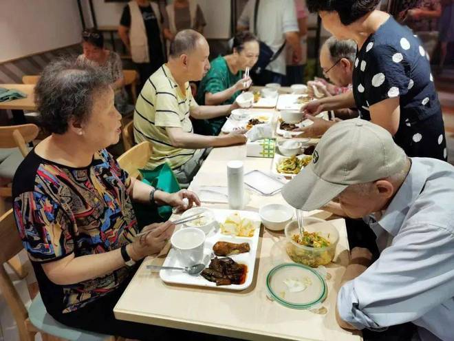 人到中老年！如果不差錢　建議多吃「4種食物」強過天天吃保健品