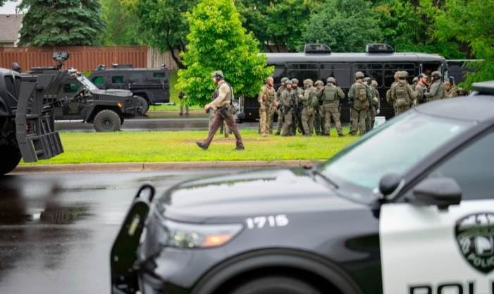 快訊／驚遭槍擊！議員夫婦「2死2重傷」嫌犯逃走