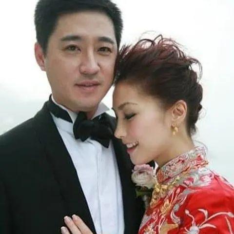 前TVB花旦婚後退圈做闊太，相隔4年回港美貌依舊，曾演《封神榜》