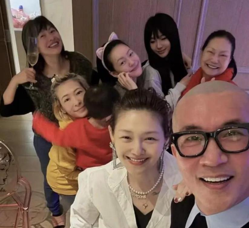 大S給女兒的紀念品,現身國外拍賣行,黃春梅小S具俊曄三人遭質疑