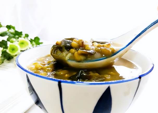 綠豆和它一起煮，專治肝病！每天喝一碗，清腸排宿便，大肚腩不見了，口臭沒了