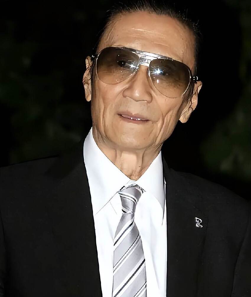 謝霆鋒也沒想到，謝賢訃告釋出當天，張柏芝竟因一個舉動大賺口碑