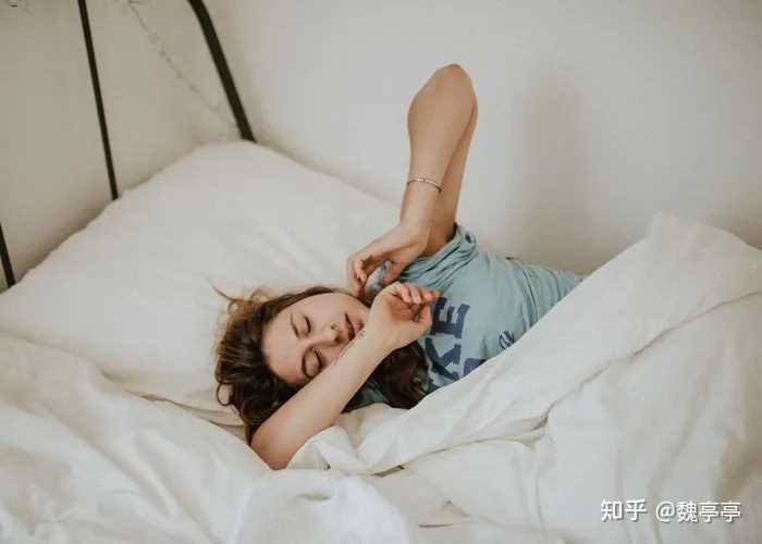 長期分居，女人想老公了會如何解決？三個女人說了大實話