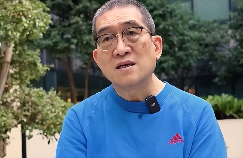 李啟言父親病逝，日夜照顧癱瘓兒子病倒，曾拒絕李澤楷千萬救濟金