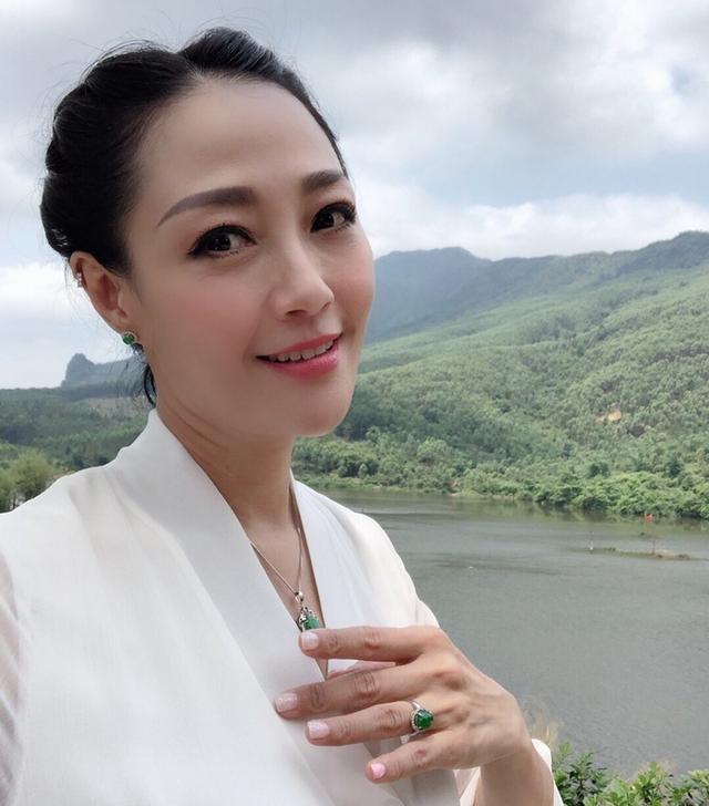 陪玩陪睡只是冰山一角？61歲港星爆猛料：55歲還有人想潛規則她！
