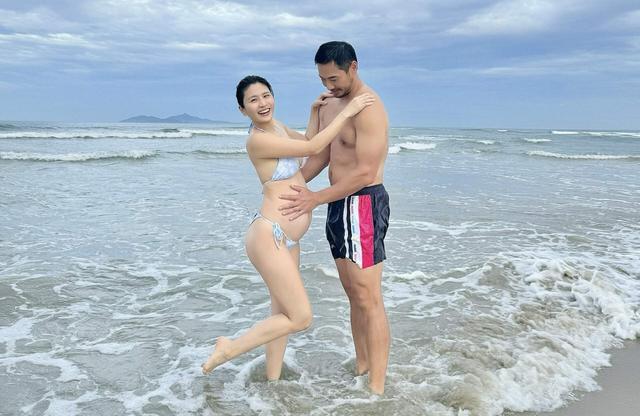 好慘！香港知名女星自曝遭TVB2.4萬解約，和富商進殘疾廁所被拍