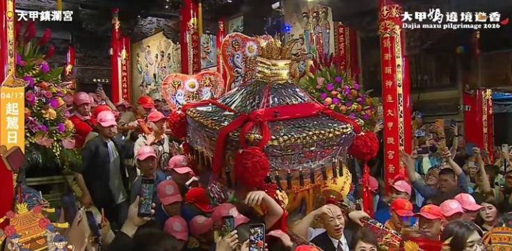 才喊零暴力！大甲媽祖亂鬥「3警慘遭圍毆」　他驚呼「命理師警告全成真」