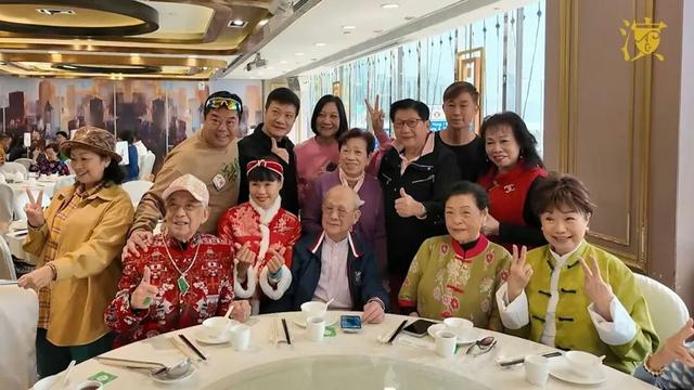 一路走好！香港資深老戲骨離世享年89歲，出身演藝世家，一生未婚