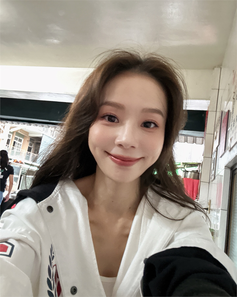 14 歲出道養家，被父母掌控30年身不由己，2段戀情皆被毀無人敢娶，今44歲孫淑媚不能生終於崩潰了！