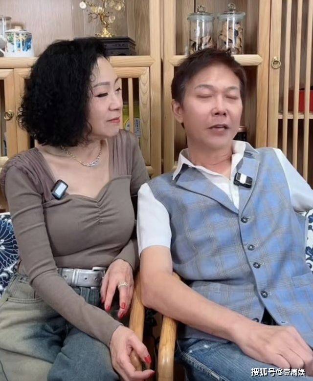 65歲魏秋樺近況曝光，美艷動人韻味十足，跟錢小豪罕見同框！