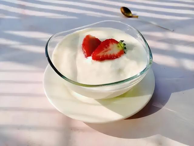 胃病最怕的早餐！醫生再三苦勸：胃不好的人，早餐可多吃這3樣