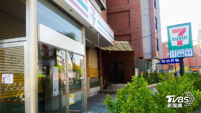 7-11「取消24小時」？鐵捲門都裝了「4類門市晚上打烊」