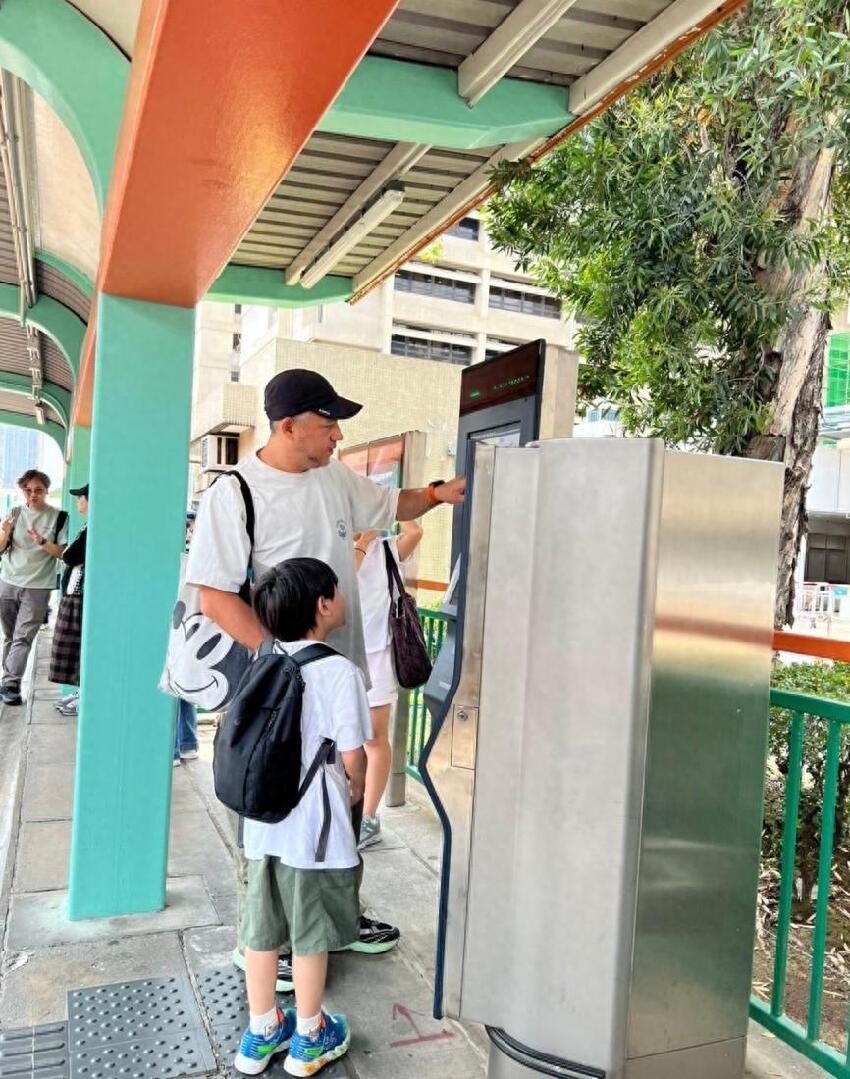 張致恆帶兒子申請醫療豁免，稱四個兒子三個多病，做搬運工收入低