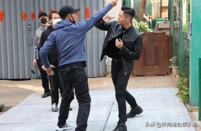 TVB《奪命提示》預熱宣傳,兩大視帝攜三大小花盛裝亮相