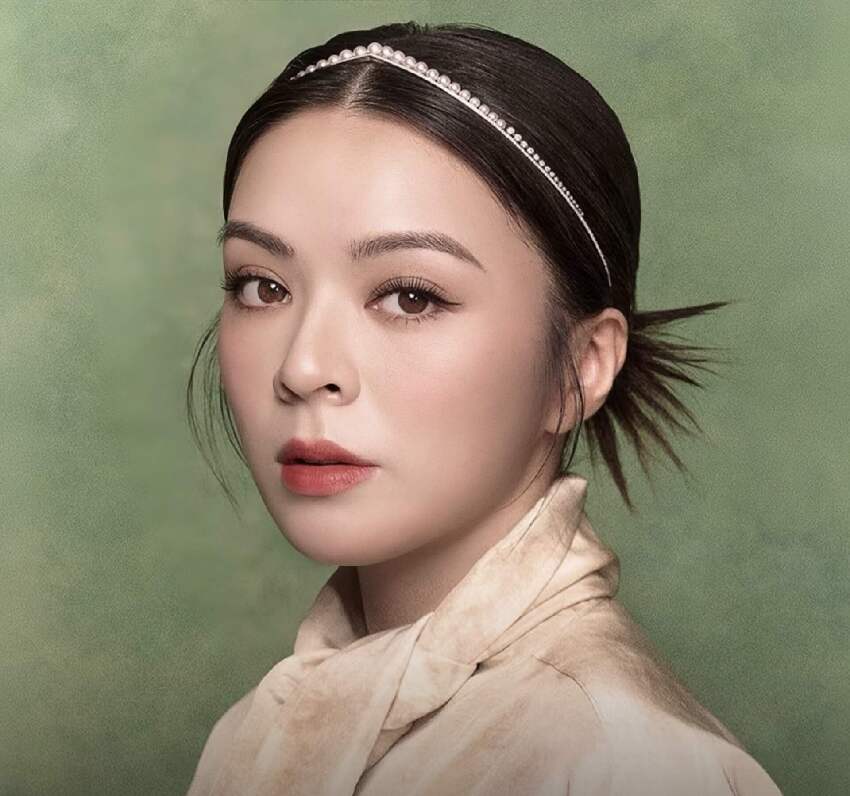 恭喜！香港樂壇小天后新戀情曝光，前男友破產後忍痛分手