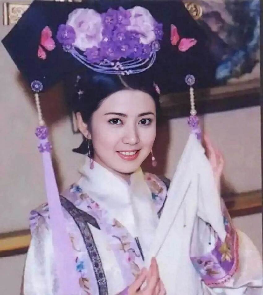 她是「台劇女神」，因美貌做護士被發掘，卻因「生不了孩子」被離婚，如今45歲現狀曝