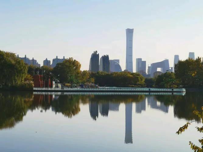 王晶春節首次公開北京豪宅，在朝陽公園對面已住10年內設高端會所