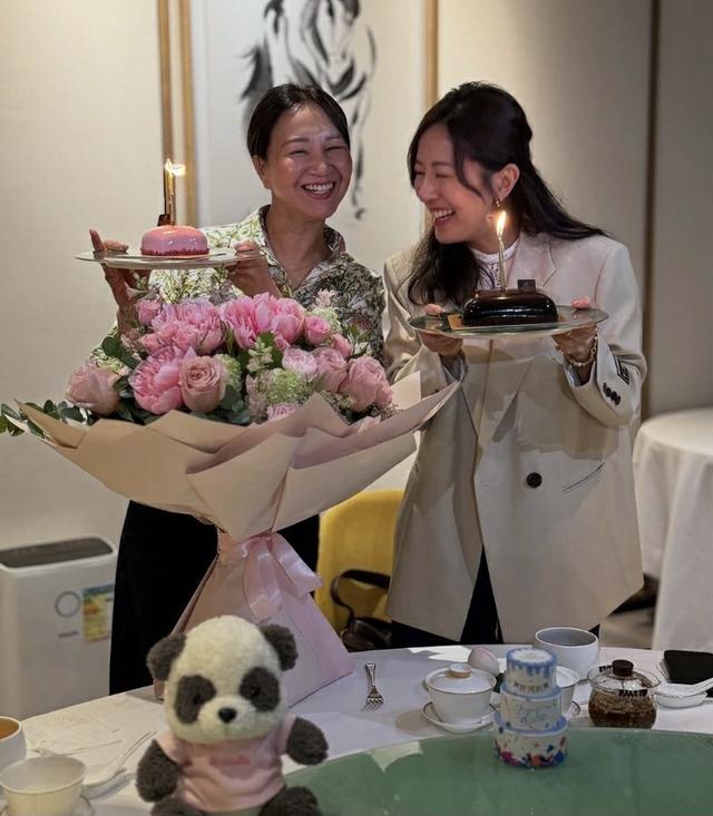 TVB視后獲圈中閨蜜慶生!對方準備特別款蛋糕,產後被指胖了一圈