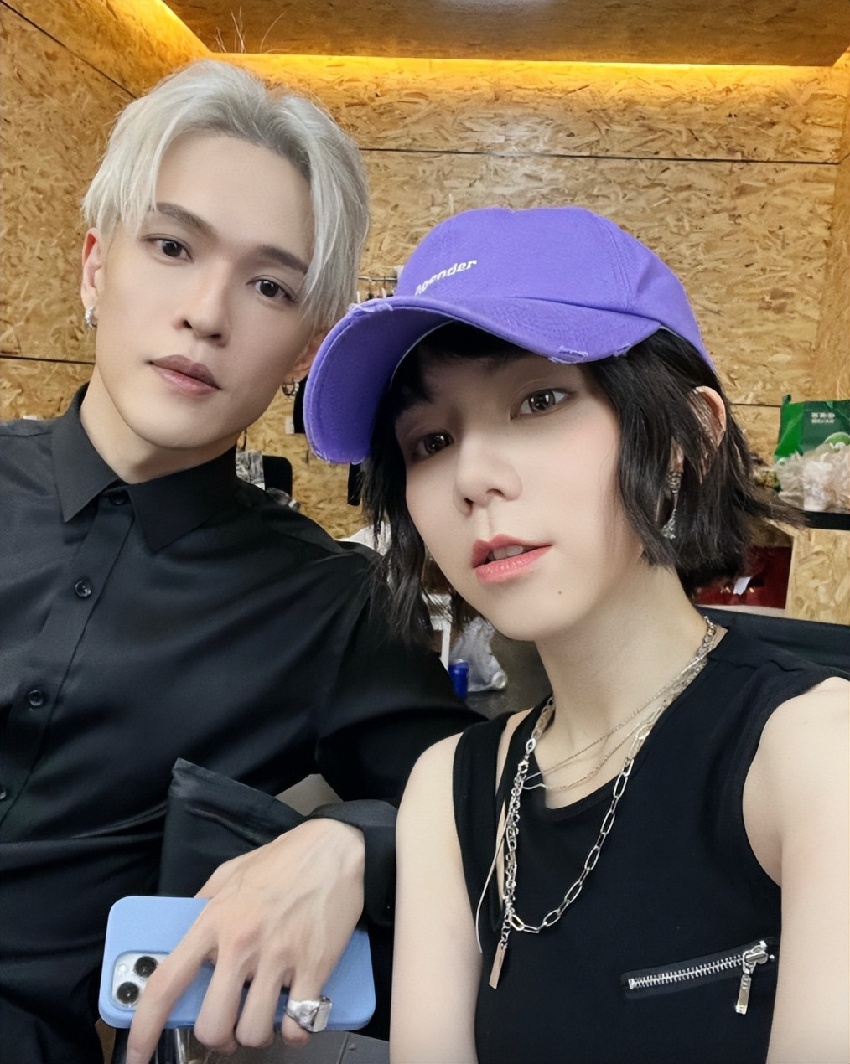 香港知名女星患一病，被母親隱瞞34年，靠意志力硬撐153場巡演