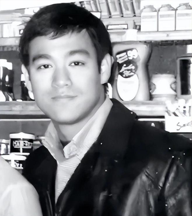 塵封52年秘密！79歲丁珮公開「李小龍猝死真相」　還原「最後12分鐘」眼角含淚：我沒殺他...