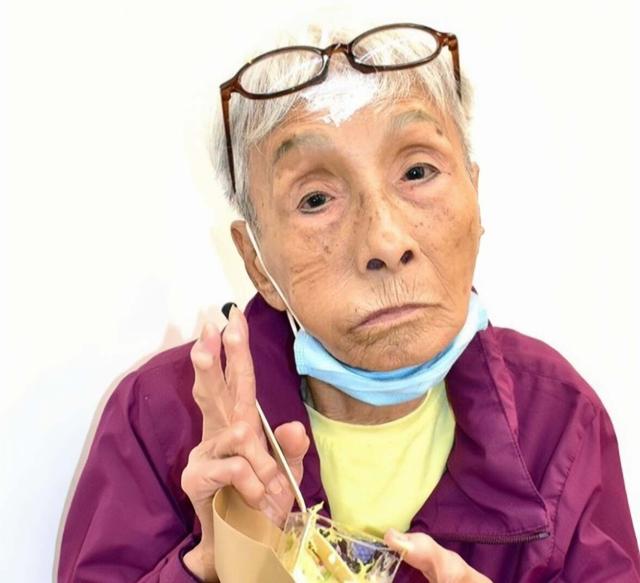 香港知名演員患胰腺癌，拒絕化療與癌共存，坐輪椅生活不能自理