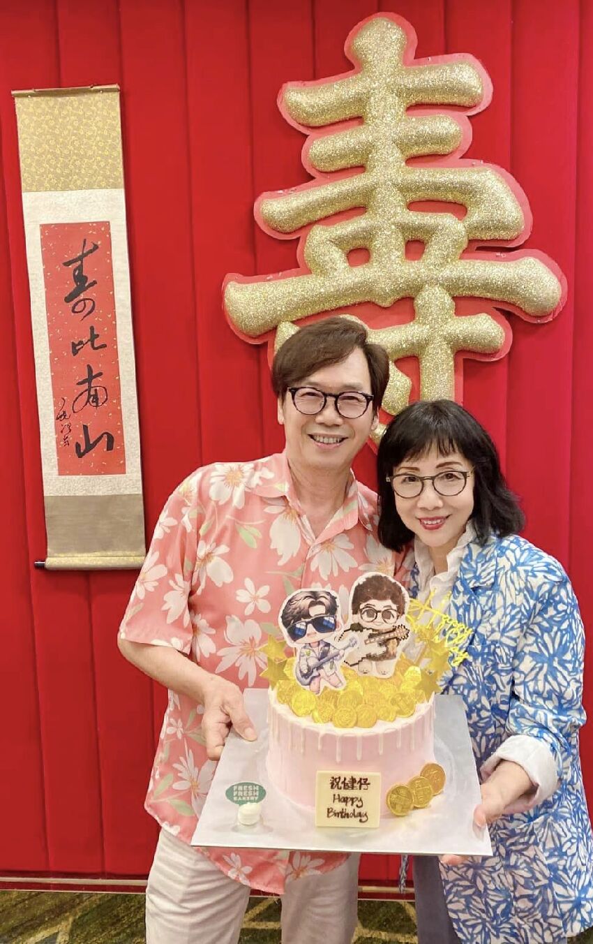 香港男星和妻子結婚超過50年,但沒有生育子女,晚年入住養老院