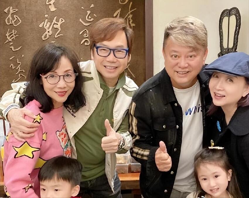 香港男星和妻子結婚超過50年,但沒有生育子女,晚年入住養老院