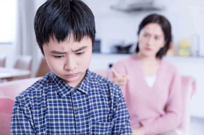 孩子到了這個年齡就該給零花錢,不然可能會「偷」錢,別不當回事