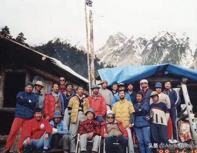 不顧勸阻！17名登山隊員遇難「七年後找到日記」　遺留詭異話語「他們要來了」：快回家...