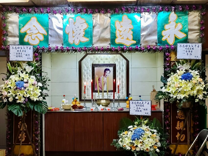 香港知名演員設靈!古天樂送花圈,黃夏蕙現身,弟弟拒絕繼承房產
