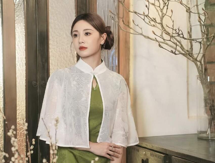 前港姐冠軍自曝有喜歡的人，不排除隨時閃婚，和富二代已成過去