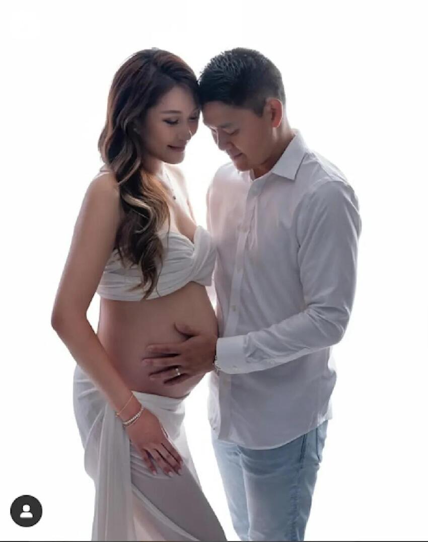 38歲前港姐誕下二胎女兒!極速順產醫生都來不及到場,羊水突然穿破噴了老公一身