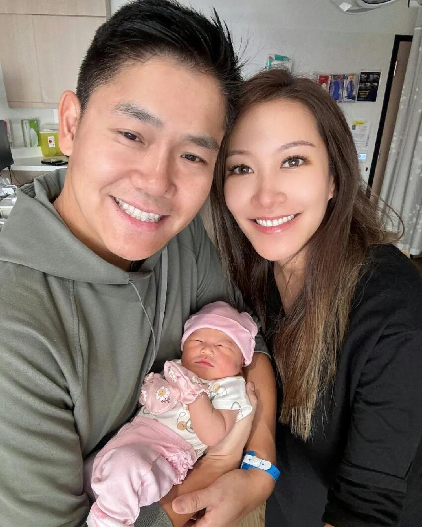 38歲前港姐誕下二胎女兒!極速順產醫生都來不及到場,羊水突然穿破噴了老公一身