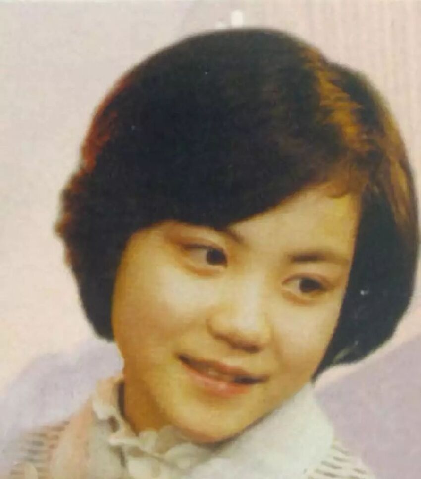 24歲的章子怡，林青霞抱4歲徐若瑄……這些珍貴的老照片，你見過嗎？