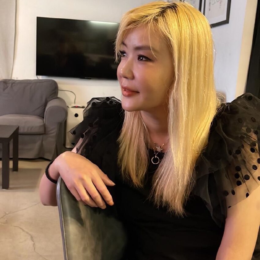 香港女星近況曝光，曾交往對象超過30位，如今已經50歲沒人敢追求